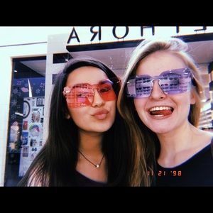 Meet your Posher, Riley